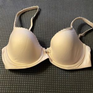 Victoria Secret Bra 32 D